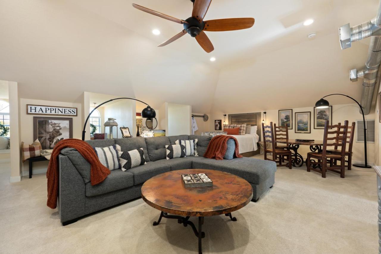 The Plantation House Boutique Inn Pflugerville Buitenkant foto