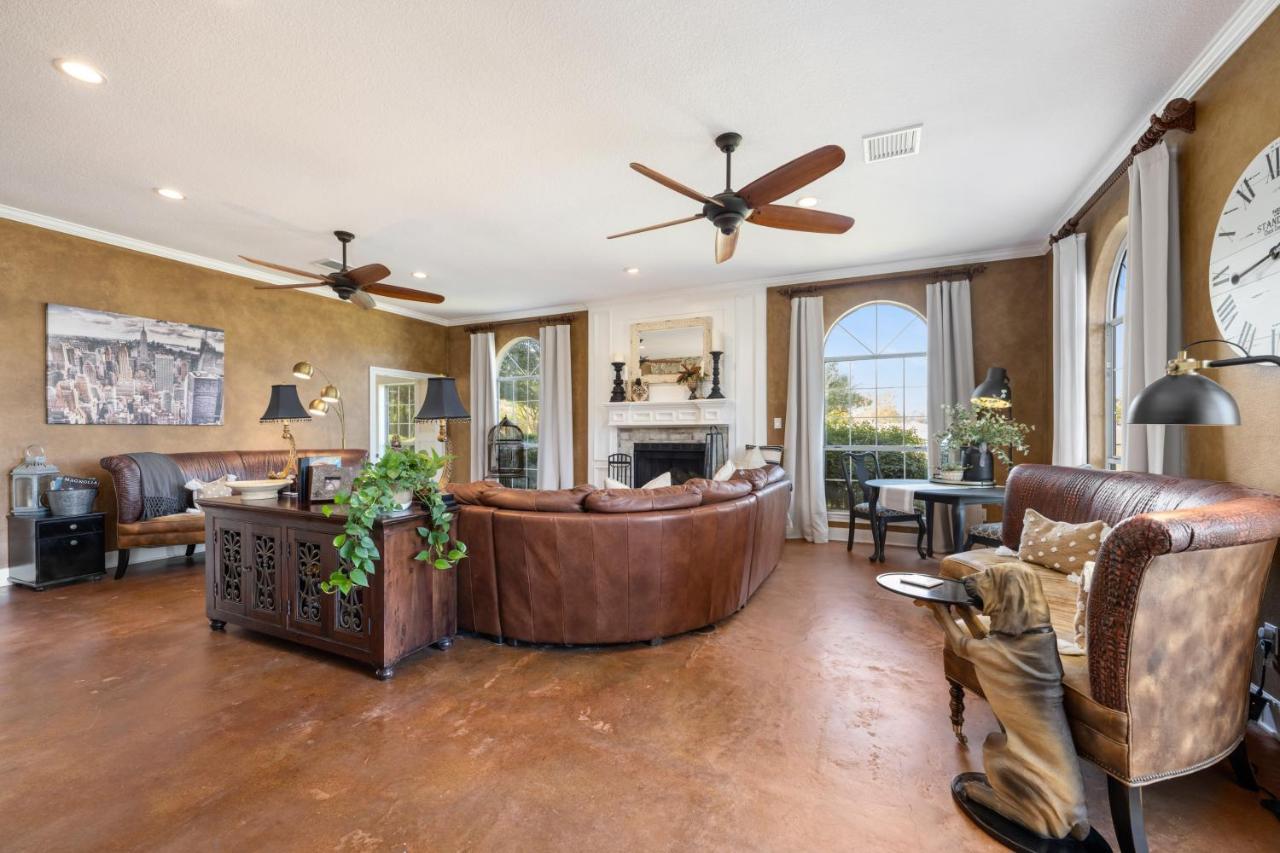 The Plantation House Boutique Inn Pflugerville Buitenkant foto