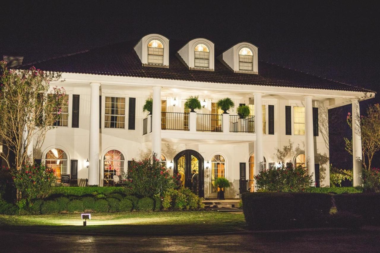 The Plantation House Boutique Inn Pflugerville Buitenkant foto