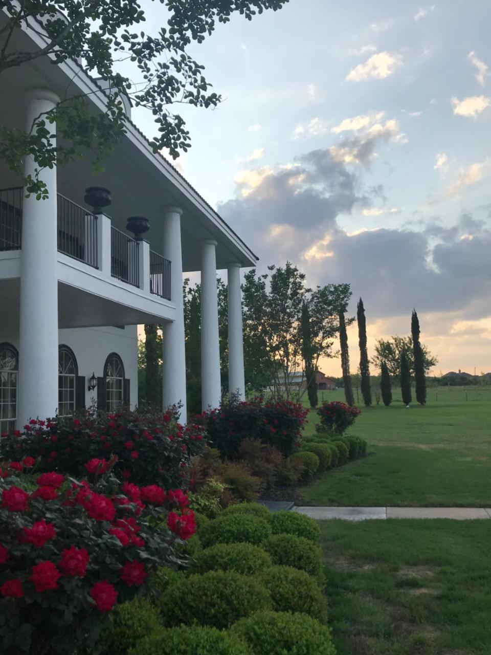 The Plantation House Boutique Inn Pflugerville Buitenkant foto