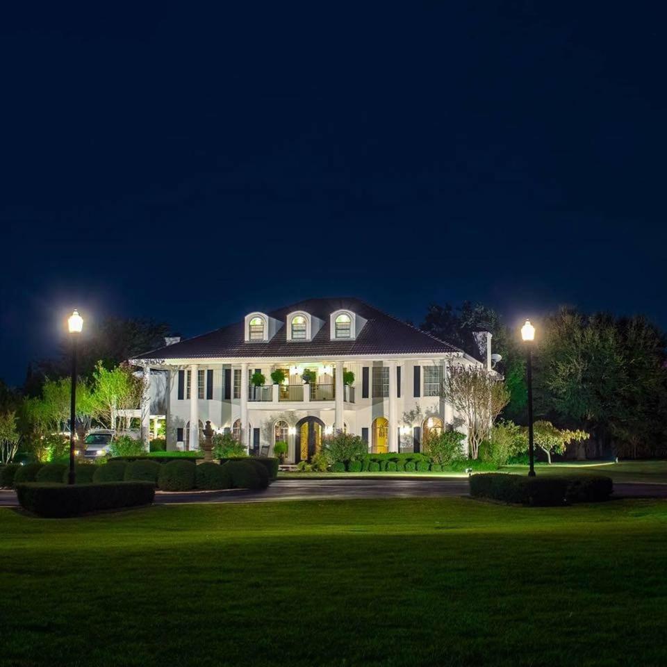 The Plantation House Boutique Inn Pflugerville Buitenkant foto