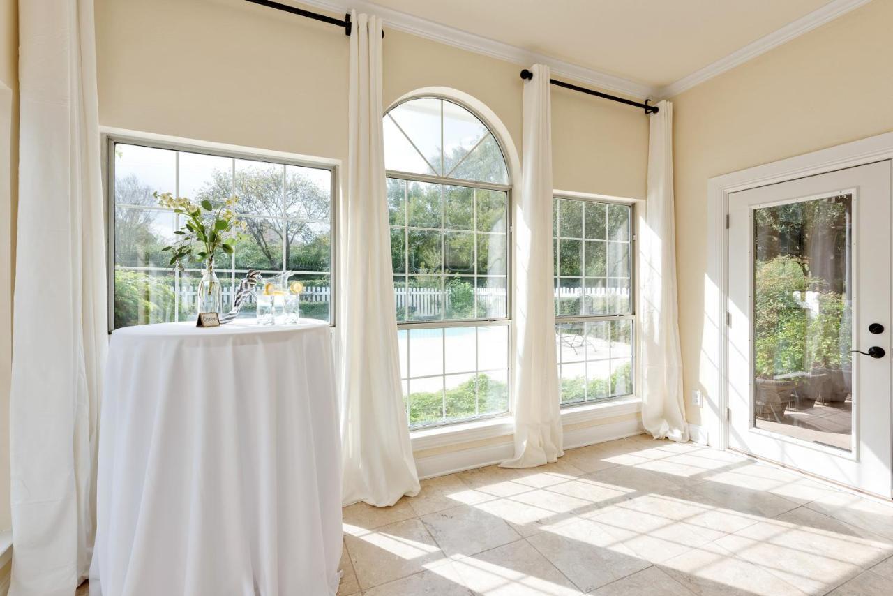 The Plantation House Boutique Inn Pflugerville Buitenkant foto